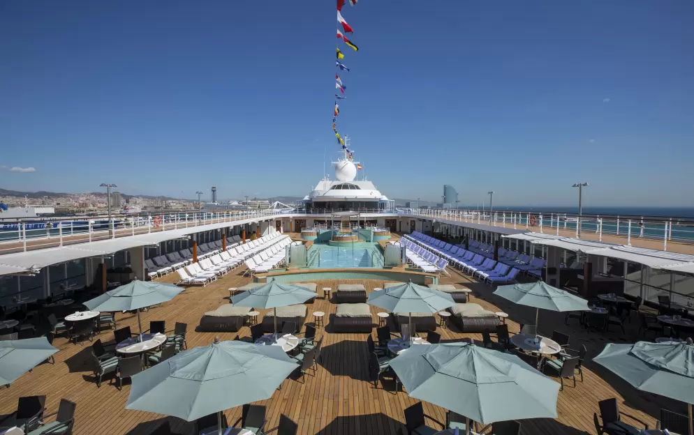 RSSC, Seven Seas Mariner, Pool Deck.jpg